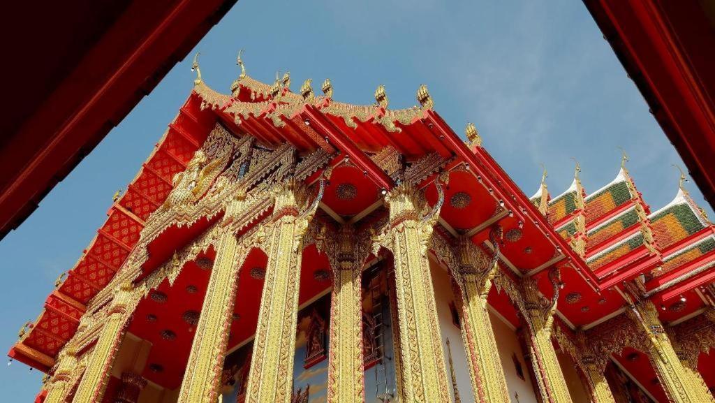The Queen Palace Bangkok Exterior foto