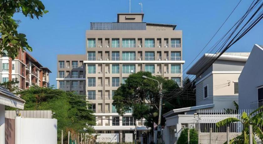 The Queen Palace Bangkok Exterior foto